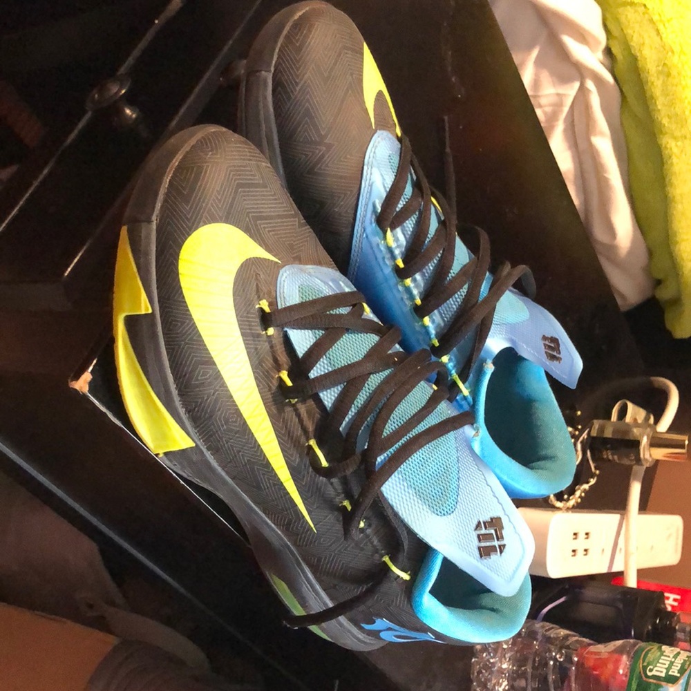 Nike KD 6 basketball sneakers